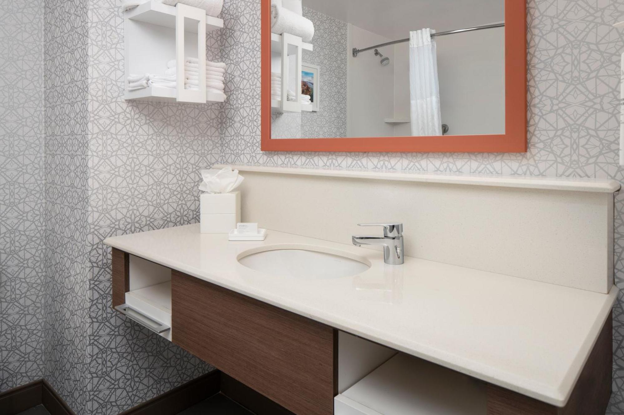 Hampton Inn & Suites Yonkers - Westchester Exterior foto